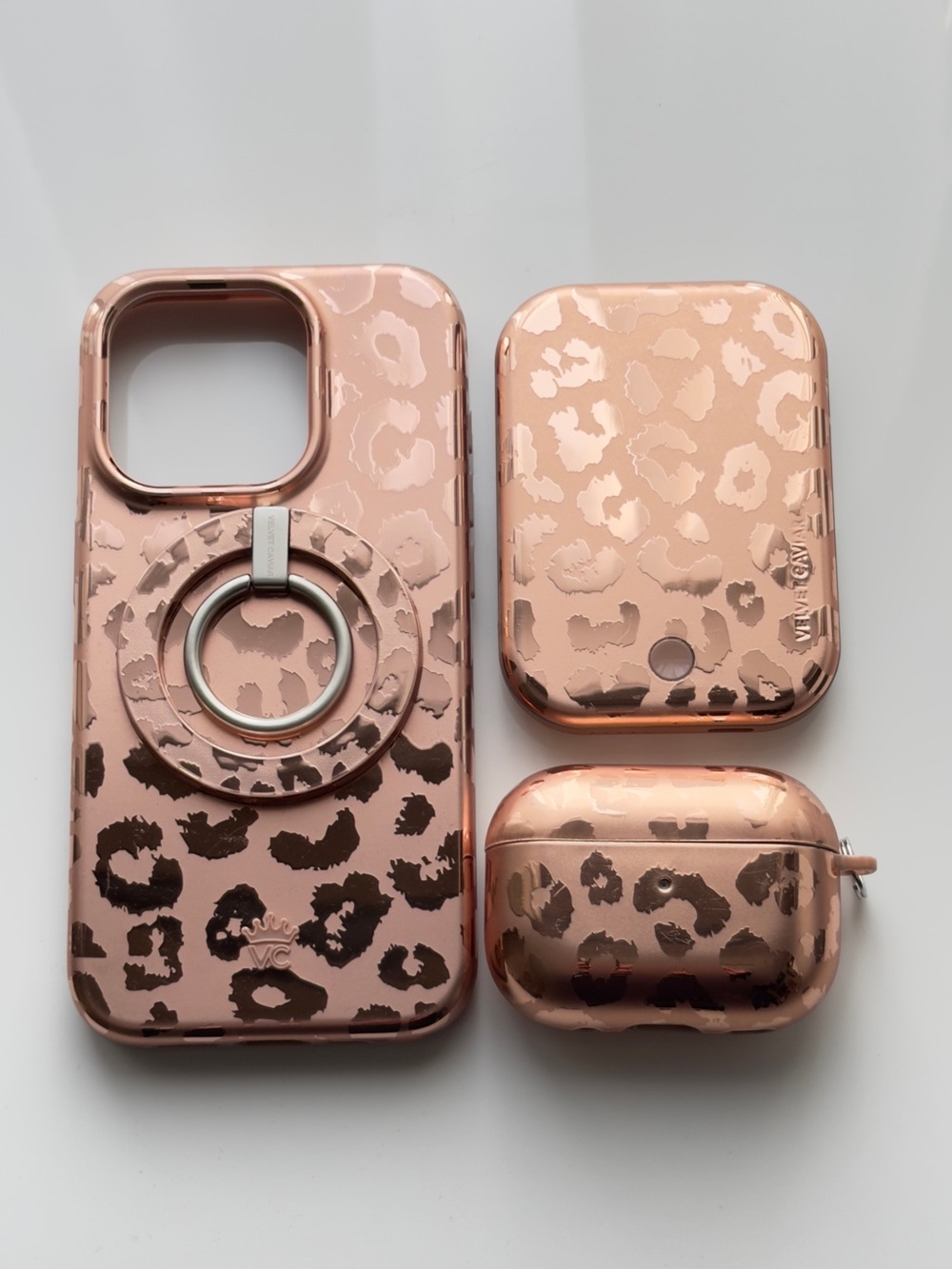 Velvet Caviar IPhone 15 Pro Bronze Leopard Bundle🤎